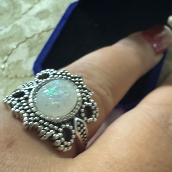 Opal Silver and White Gemstone Ring - Picture 5 of 6